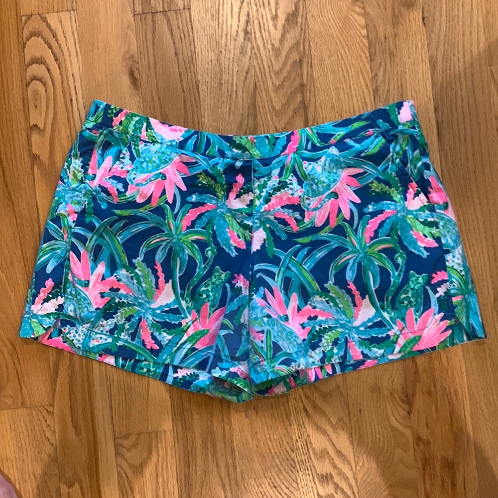 Lilly Pulitzer Runaround Shorts, XL